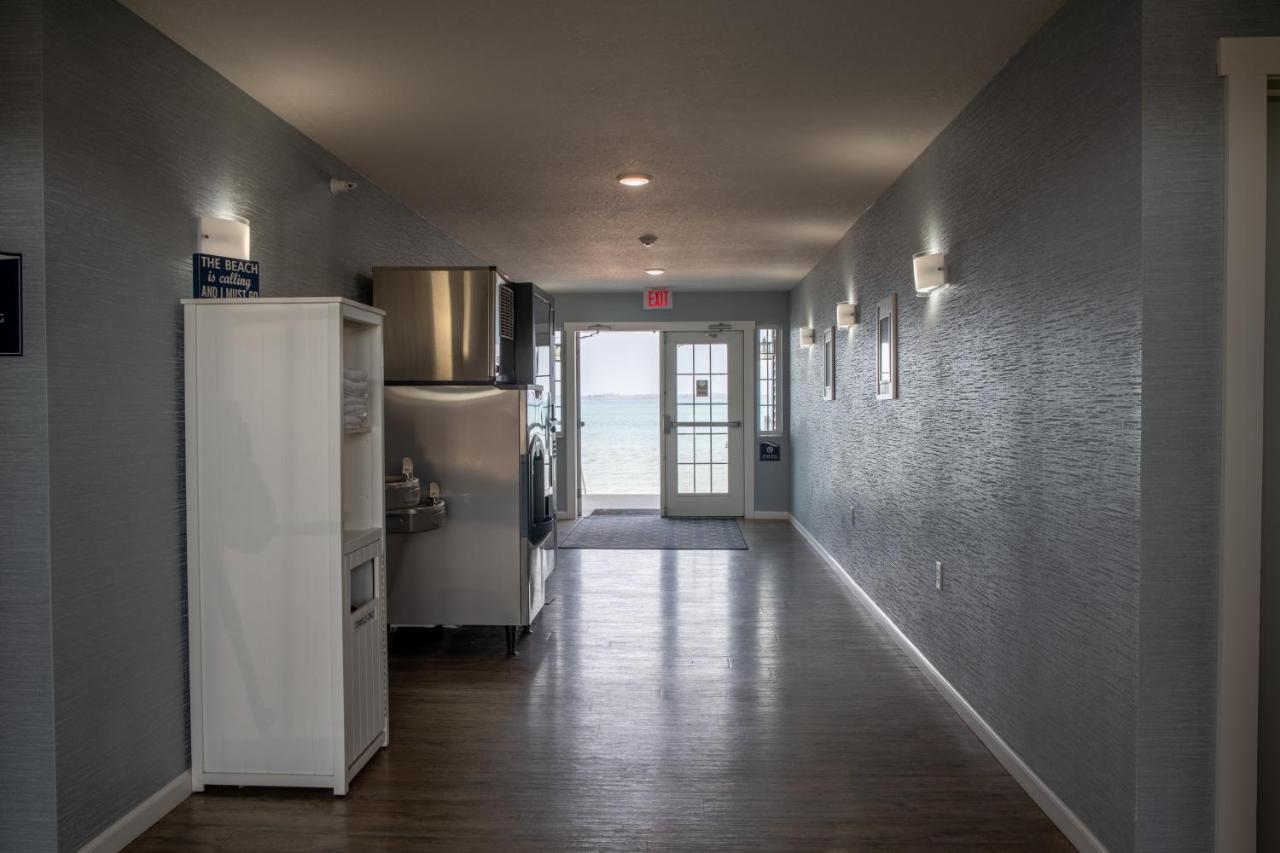 The Baywatch Resort Traverse City Exterior foto